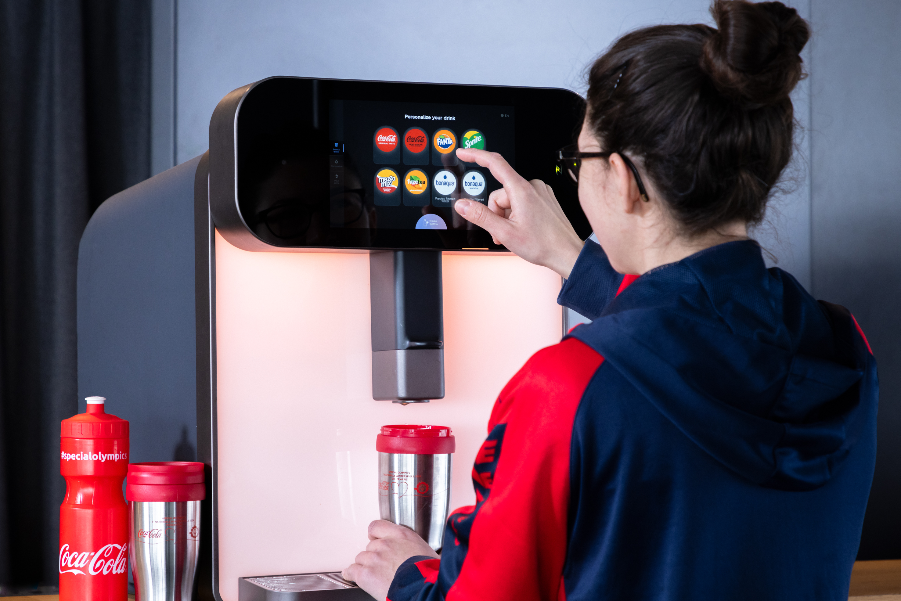 Coca-Cola Dispenser-Innovation erstmals bei Großevent im Einsatz ...