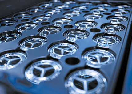 Mercedes investiert 60 Milliarden in die Zukunft 