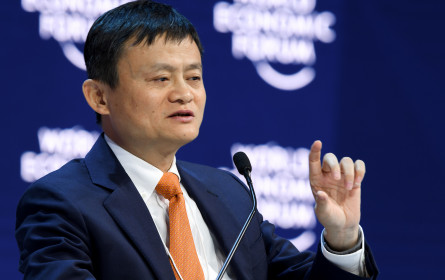 Alibaba heizt Wettstreit mit Amazon mit Milliardeninvestition an