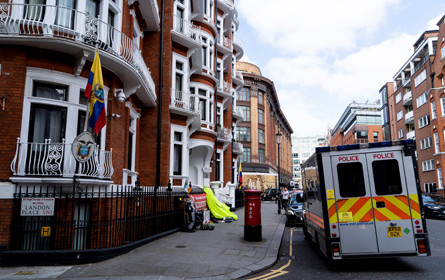 Polizei nahm WikiLeaks-Gründer Assange in London fest 