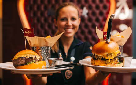 Hard Rock Cafe Vienna feiert 5. Geburtstag