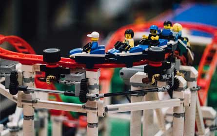 Lego setzt auf Spagat zwischen analog und digital