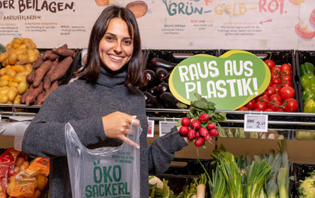 Rewe Group Österreich setzt „Raus aus Plastik“-Fahrplan konsequent um