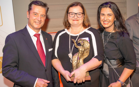 Internorm - Chefin  Anette Klinger mit Brand [Life] Award 2019 ausgezeichnet