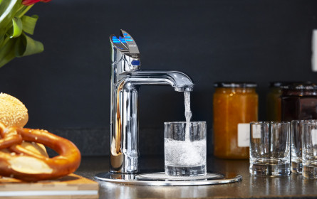 Alpenwasser nach Hause geliefert: Täglicher Luxus in einer Zeit krasser Einschränkung