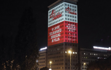 Movelight sorgt für Projektion am Wiener Ringturm
