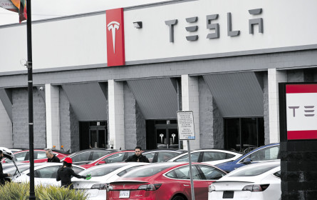 Tesla macht weiter Plus 