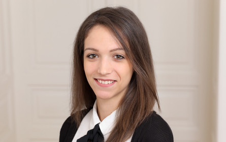 Karrieresprung bei comm:unications: Katarina Mitrovic steigt zur PR-Consultant auf