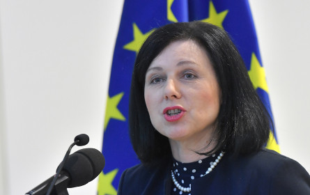 EU-Kommission: Weiter große Rechtsstaats-Mängel in Polen und Ungarn