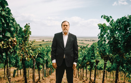 Nicholas Ofczarek als unkonventioneller Weinbotschafter