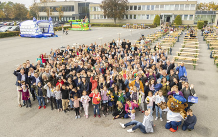 Hofer Family + Friends Day: Spannender Einblick in die Zweigniederlassung Trumau