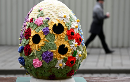 Oster-Umfrage 2023: Österreicher geben 280 Mio. Euro für Geschenke aus. Schokohasen, Eier, Spielwaren und Blumen aus