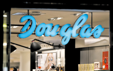 Parfümeriekette Douglas arbeitet bei steigenden Umsätzen profitabler