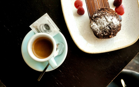 „Zwischengang“ serviert zeitgemäße Kaffeehauskultur am Wiener Stephansplatz 