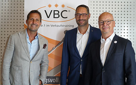 40 Jahre Verkaufsexpertise: VBC verlängert Verträge von drei Franchise-Partnern