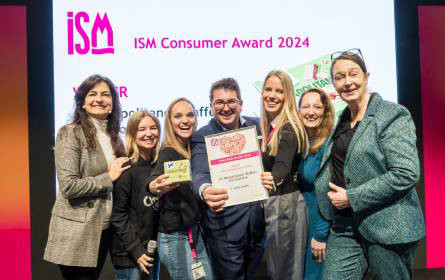 Spitz holt ISM Consumer Award