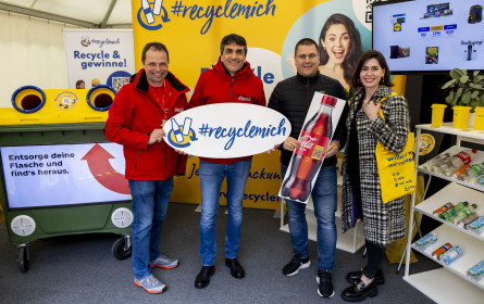 RecycleMich-Initiative zu Gast im Coca-Cola Village