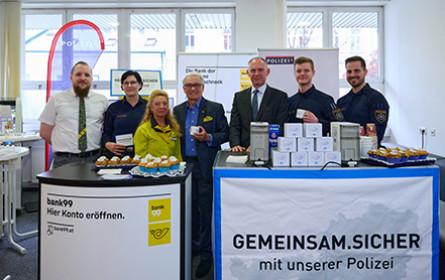 Kick-off „Coffee with Cops bei der Post“