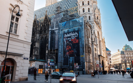 fritz-kola mit Megaboard am Wiener Stephansdom