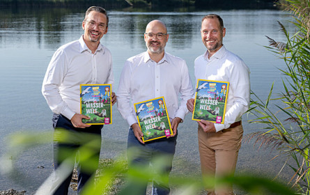 Mit dem neuen Stickeralbum bei Billa, Bipa und Sutterlüty in die magische Wasserwelt eintauchen