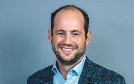 Experiencer versus Influencer