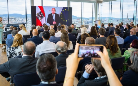 Zukunft Handel: Digitale Transformation und lebendige Ortskerne im Fokus