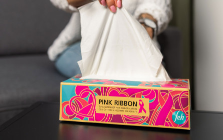 Jeder Griff zum Taschentuch als kleine Erinnerung an die Brustkrebsvorsorge