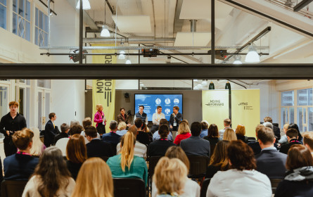 Moving Forward Conference 2025: Die Fachkonferenz zum Thema Artificial Intelligence & Future Skills