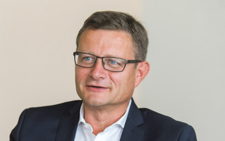 Fressnapf auf Kurs mit App, Shop und Filiale