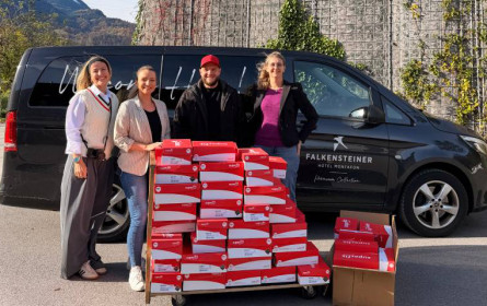 Falkensteiner Montafon und superfit spenden Kinderschuhe an carla Vorarlberg