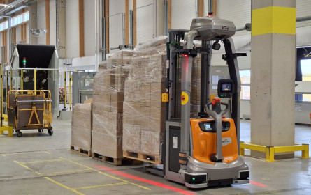 Österreichische Post: Erfolgreicher Test autonomer Transporte im Logistikzentrum Wien