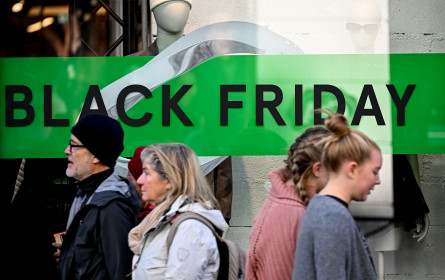 Black Friday: Amerikaner geben rekordverdächtige 12 Mrd. Dollar aus
