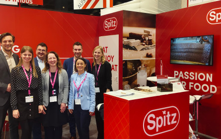 Spitz baut internationale Industrie-Partnerschaften auf der ISM aus