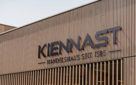 Kiennast wächst weiter und baut Hybridkonzept aus