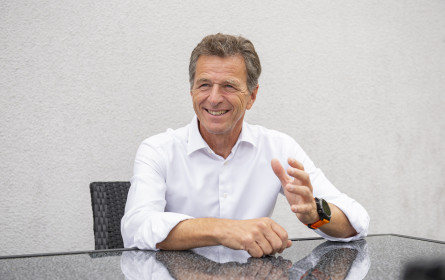 Höllinger investiert Millionen in Digitalisierung und Direktvertrieb