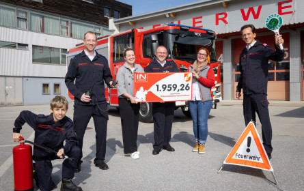 Interspar übergibt knapp 2.000 Euro an Stadtfeuerwehr Weiz