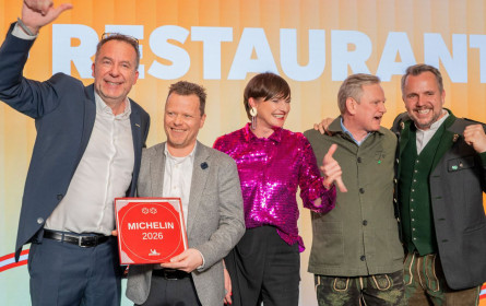 Metro überreicht Michelin-Plaques an ausgezeichnete Betriebe