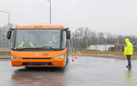 ÖAMTC-Schulung für Busfahrer am Flughafen Wien