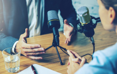 ÖAK weist Newsletter und Podcasts für Februar 2026 aus