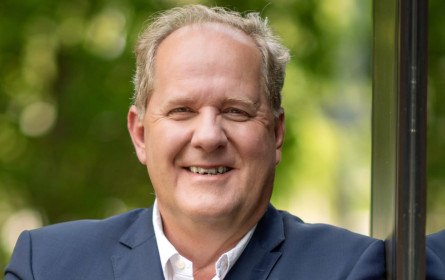Walter Zinggl erhält den xcellence.award