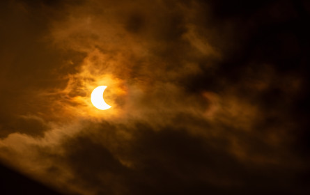 ServusTV On überträgt die Sonnenfinsternis live