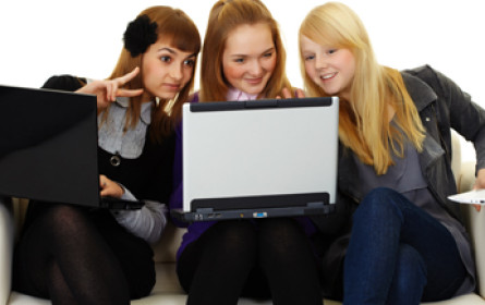 Jugendliche: lieber Katzenvideos als Informationsmedien