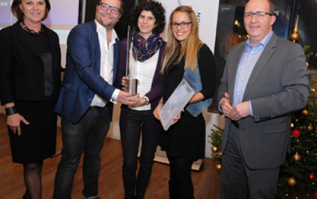 Silberne Feder an A1