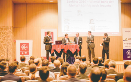 Symposium der Finanzbranche-Experten