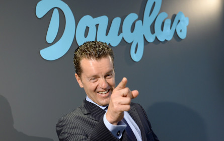 Douglas stößt auf reges Interesse