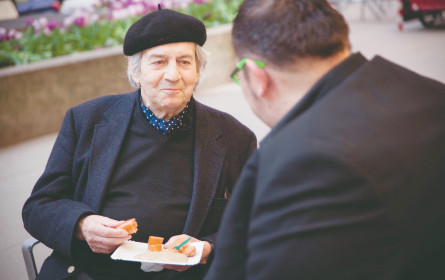 Promi-Interview am Würstelstand