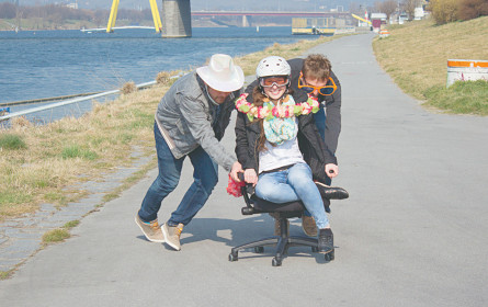 Das Rennen für Sesselkleber