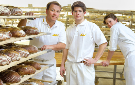 Ströck pflegt den Handschlag lieber mit heimischen Bauern