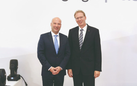 Erster Schritt nach Middle East und Asien