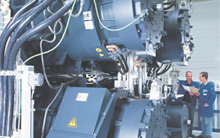 Beteiligung an Pressenhersteller